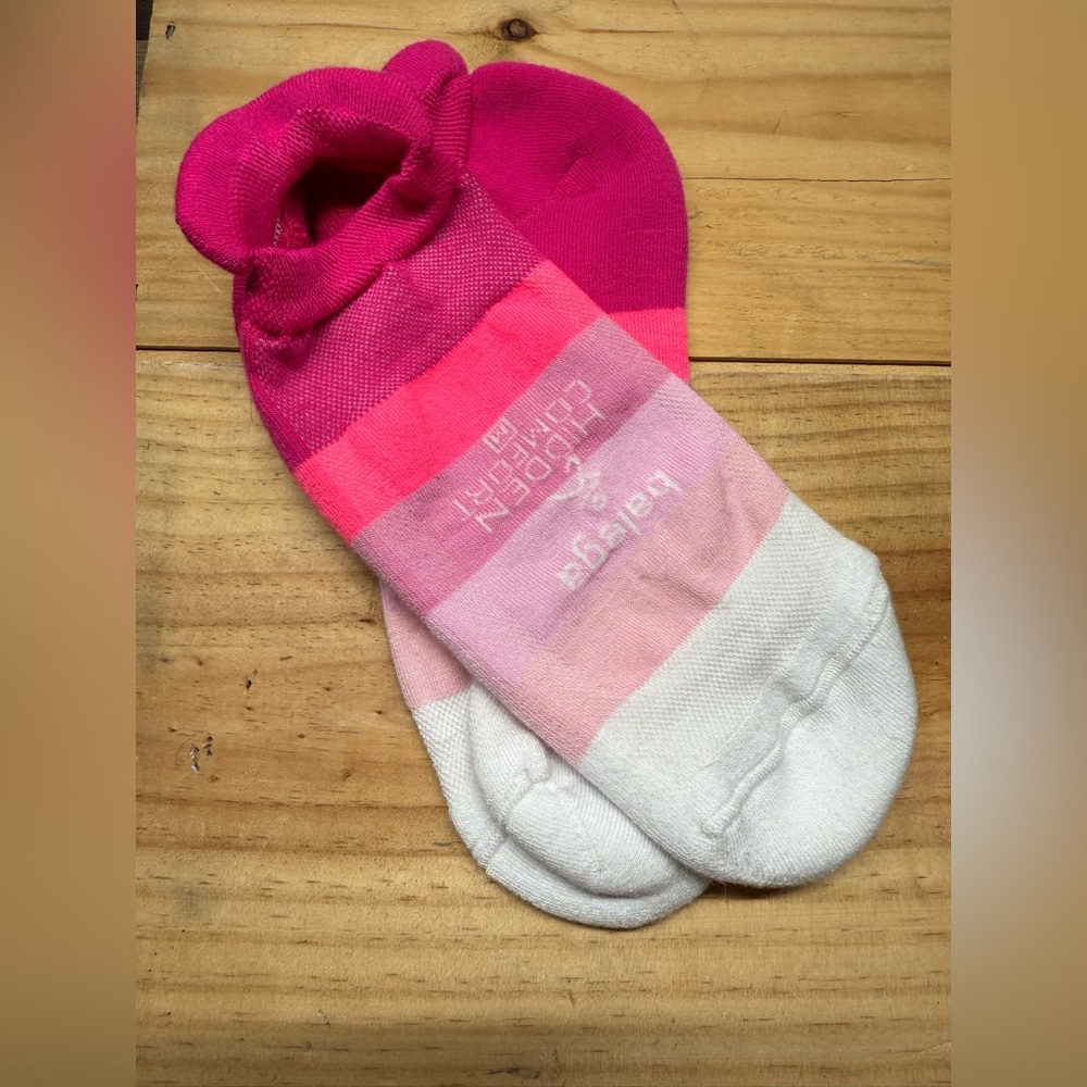 EUC (3) Balega High Cushioning No-Show Socks - Medium - Picture 2 of 4